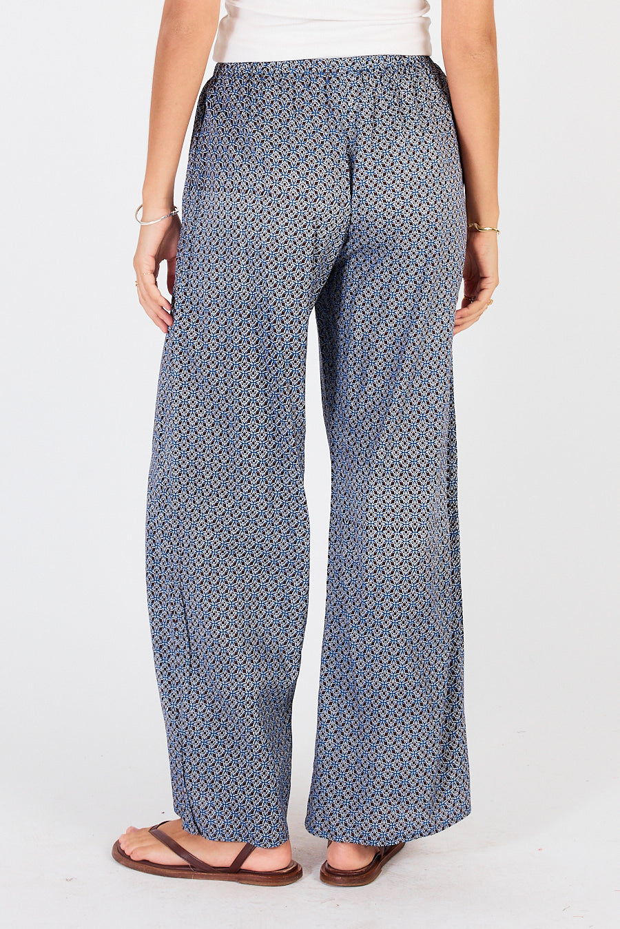 Aava Pant Navy