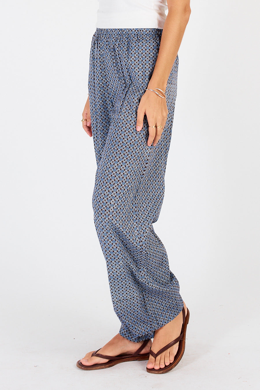 Aava Pant Navy